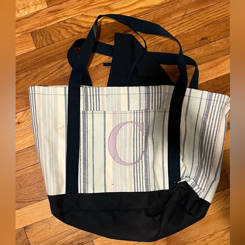 Monogrammed ‘C’ Initial Thirty-One Bag.